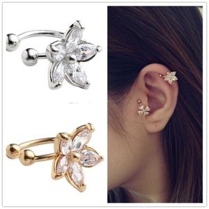 🌸 Lovely Pierce-less floral flower rhinestone ear cuff in gold or silver